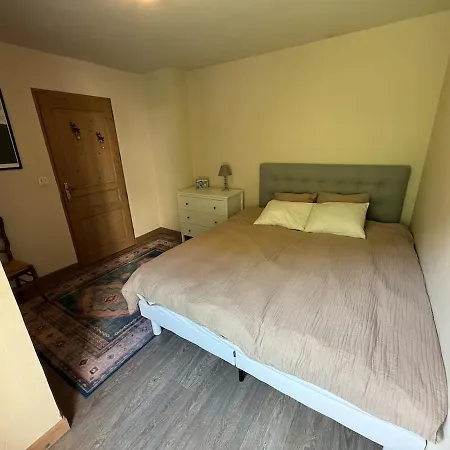Spacious 2 Bedroom In Center *