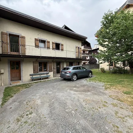 Spacious 2 Bedroom In Center * Chamonix